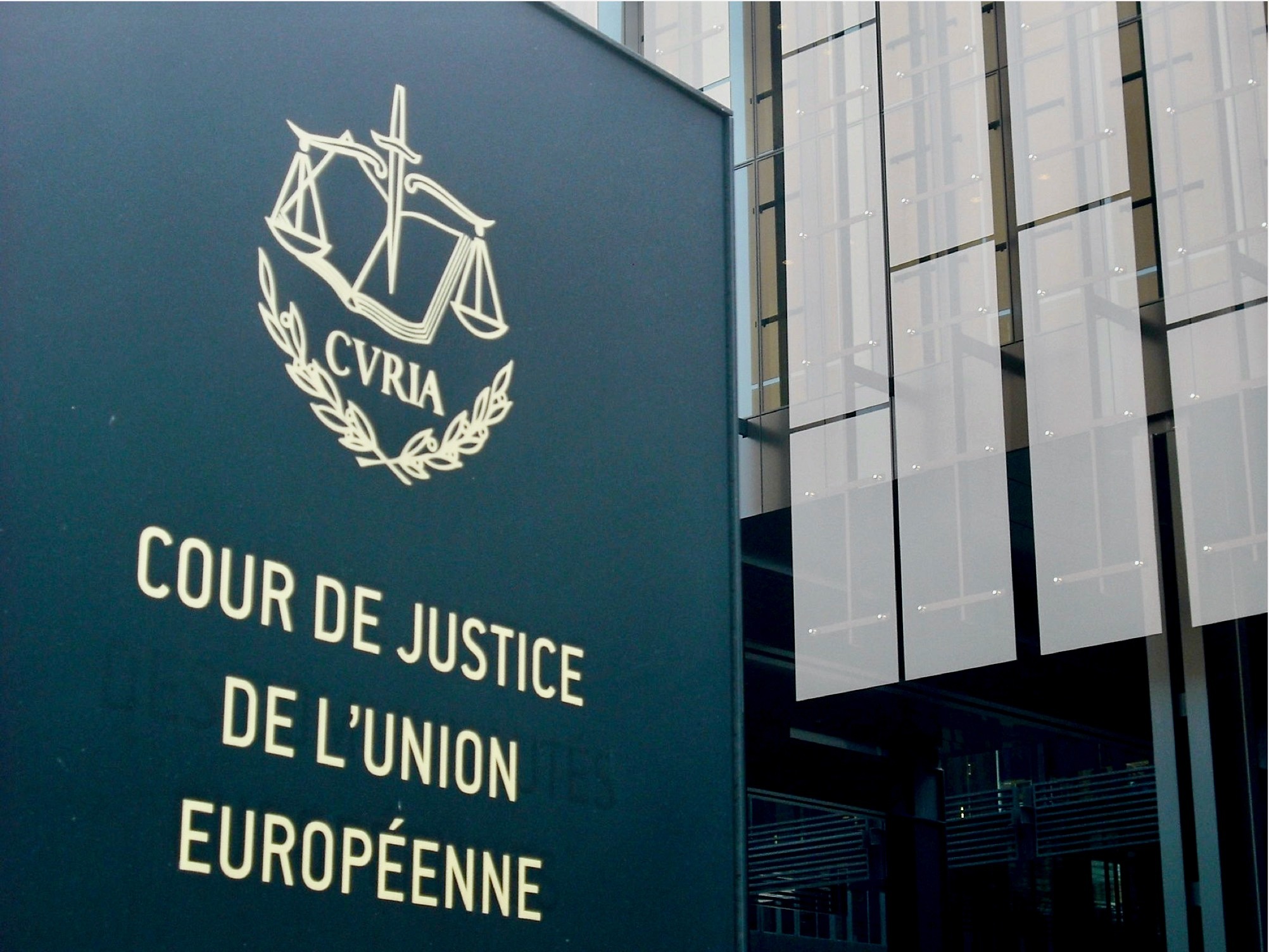 French veterinary ownership rules face EU court challenge