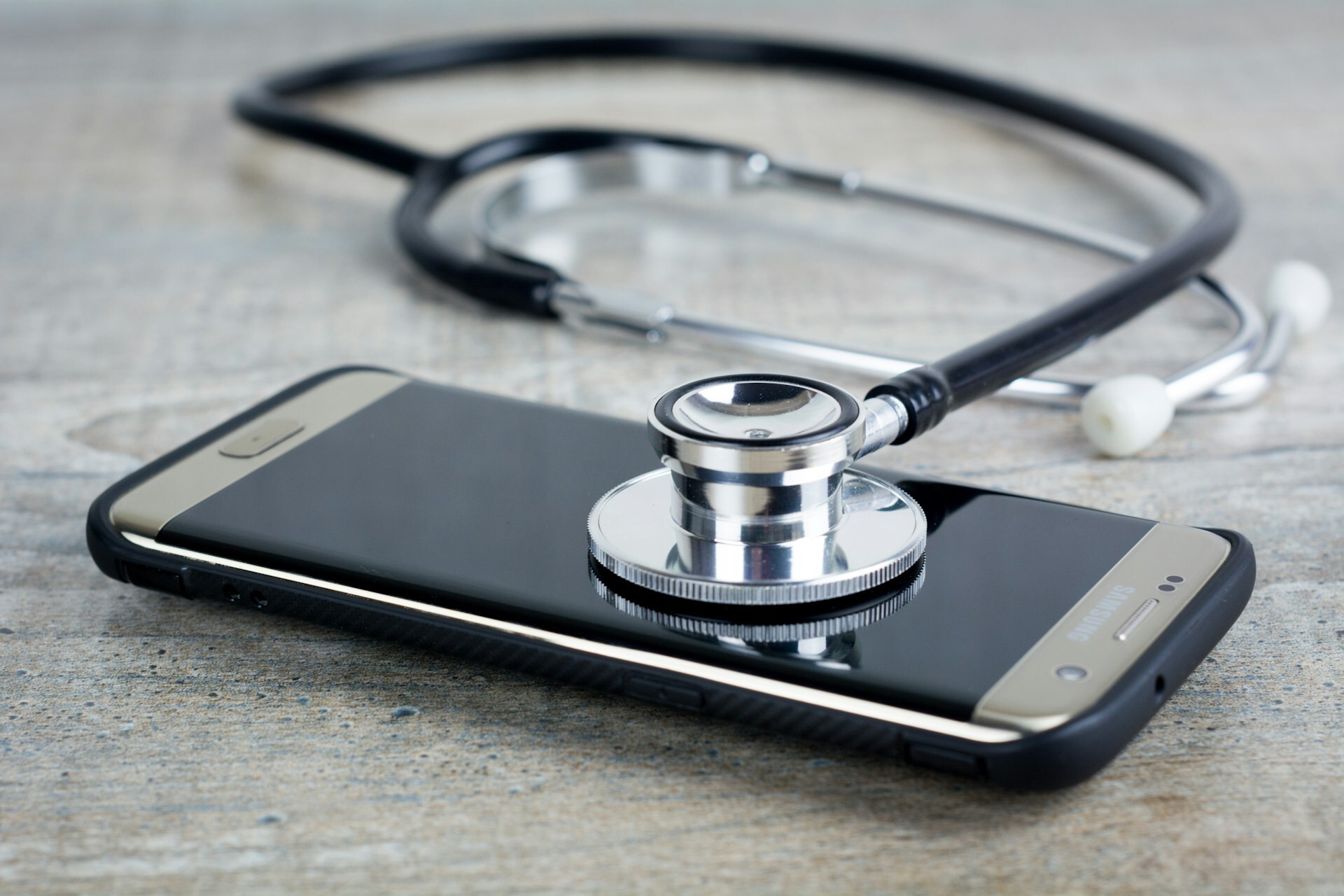 Stethoscope and smartphone